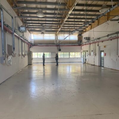 מבנה להשכרה